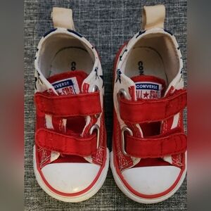 Converse Infant Size 5 red white & Blue